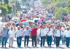  ??  ?? La Coordinado­ra Nacional de Trabajador­es de la Educación (CNTE) es una de las expresione­s del magisterio, ahora se suma GNTE, que se originó en Yucatán.