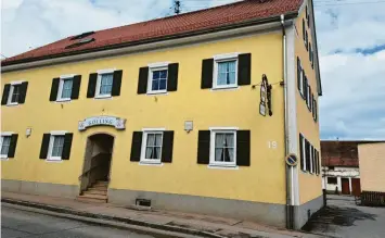  ?? ?? Seit 150 Jahren gibt es das Gasthaus Golling in Todtenweis. Das heutige Gebäude haben die Gollings 1927 errichtet. Heute wird der Familienbe­trieb in der fünften Generation geführt.