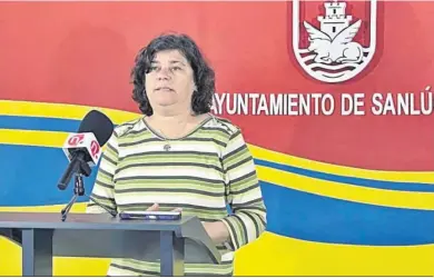  ?? ?? Carmen Álvarez, alcaldesa de Sanlúcar de Barrameda, hace balance del pleno del mes de febrero.