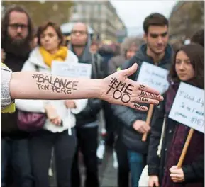  ??  ?? Des hommes ont exprimé leur soutien à MeToo dans deux tribunes.