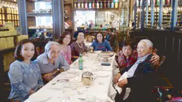  ??  ?? Lunch at TWG with our Spanish connection: Former Spanish Ambassador to the Philippine­s Nacho Sagaz and Bubot Sagaz, Doris Bohun and Ana Bohun, our neighbors in Sotogrande, Spain
