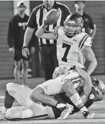  ?? Ronald Cortes / Contributo­r ?? Alamo Heights defensive lineman Tommy Colligan sacks Boerne Champion’s Karson Kaiser as time expires on Friday.