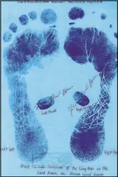  ?? COURTESY ?? Thomas Benson, a Las Vegas resident with a history of bizarre legal gambits, filed these blue footprints and thumb prints in Kansas federal court in February.