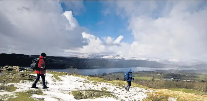  ?? Dave Willis ?? The view over the Lake District fells and Windermere from Orrest Head