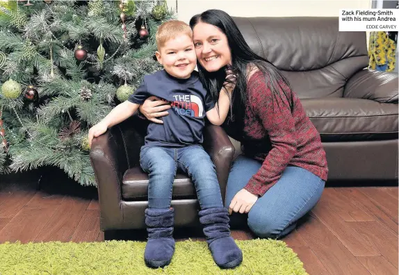  ?? EDDIE GARVEY ?? Zack Fielding-Smith with his mum Andrea