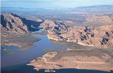  ?? MARK HENLE/THE REPUBLIC ?? Sandy Point, the beginning of Lake Mead, March 18, 2019, on the Arizona/Nevada border.