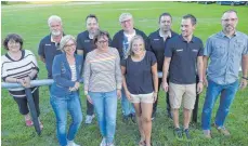  ?? FOTO: BOMBARDI ?? Der Vorstand der HSG Baar (von links): Sandra Böck, Hannes Obergfell, Petra Irion, Jens Kapphan, Elke Nieß, Armin Pötzsch, Larissa Schuler, Manuel Schmelovsk­in, Florian Conradi und Tobias Warncke.