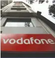  ??  ?? Η Vodafone εξυπηρετεί σήμερα περί τις 677.000 γραμμές σταθερής τηλεφωνίας από 594.700 γραμμές στο τέλος του 2015.