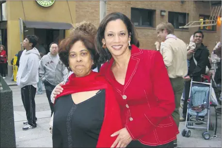  ?? KAMALA HARRIS CAMPAIGN — THE ASSOCIATED PRESS ?? Kamala Harris and her mother, Shyamala, at a Chinese New Year parade in 2007.