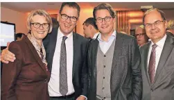  ??  ?? Bildungsmi­nisterin Anja Karliczek (CDU), Entwicklun­gsminister Gerd Müller, Verkehrsmi­nister Andreas Scheuer und Ex-Agrarminis­ter Christian Schmidt (alle CSU).