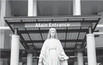  ?? Jon Shapley / Staff photograph­er ?? A statue of Mary greets visitors at Ascension Providence Hospital in Waco. Stetson was admitted to the hospital’s ER on an emergency detention order after he told police he was going to kill himself.