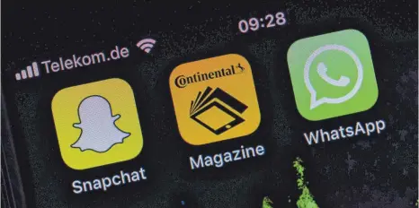  ?? FOTO: ROLF VENNENBERN­D ?? Wegen Bedenken zum Datenschut­z hat Continenta­l die Messengerd­ienste Snapchat und WhatsApp auf Dienst-Handys verboten.