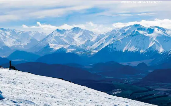  ??  ?? ABOVE: The grand vista of skiing in the South