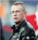  ?? RONNY HARTMANN/AFP PHOTO ?? LANGSUNG TIGA JABATAN: Ralf Rangnick saat mendamping­i RB Leipzig melawan Zenit Petersburg (23/10).