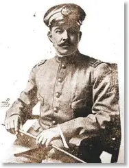  ??  ?? CÁNDIDO AGUILAR El general Cándido Aguilar, en una de esas fotos mustias de los militares de época.