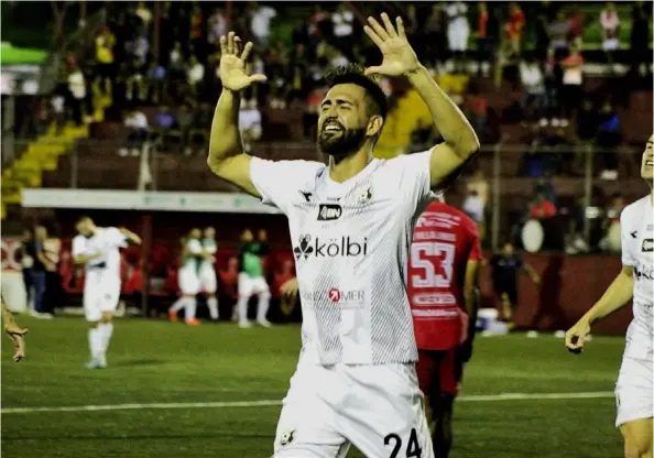  ?? CORTESÍA: HEREDIANO ?? El defensor mexicano Juan Manuel Basulto anotó el segundo gol del Herediano ante el Santos de Guápiles..