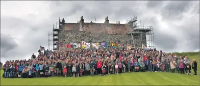  ?? Photograph: Ewan Baxter. ?? Seven hundred Macleans from all over the world gathered at Duart Castle on Mull last weekend for the 125th anniversar­y of the Clan Maclean Associatio­n.