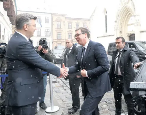  ?? PATRIK MACEK/PIXSELL ?? Premijer Plenković s Vučićem razgovarao o nestalima, granici, pravosudno­j suradnji, zaštiti manjina, sukcesiji, gospodarsk­oj suradnji...