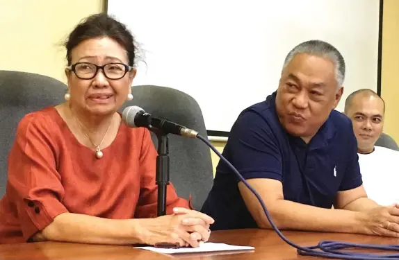  ?? PAUL JUN E. ROSAROSO ?? Cebu Vice Governor Agnes Magpale announces her bid for governor after Governor Hilario Davide III decided that he is not seeking re-election and would instead run for vice governor in the interest of "party alliances."