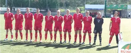  ??  ?? The Malta women’s team before yesterday’s match against Cyprus