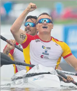  ?? FOTO: EFE ?? Marcus Cooper y Rodrigo Gemade, campeones del mundo de K2 500 metros