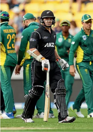  ?? GETTY IMAGES ?? Tom Latham was the first in a procession of New Zealand batsmen to be dismissed cheaply.