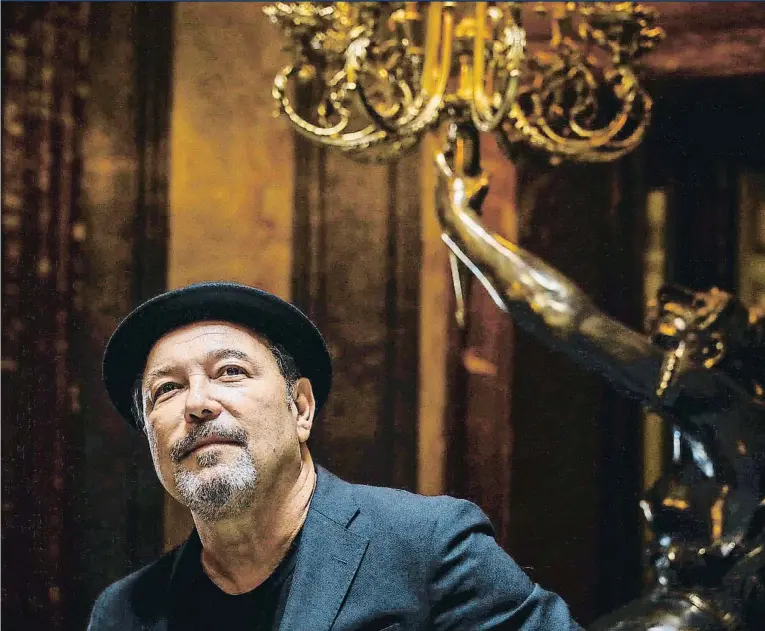  ??  ?? El músico panameño Rubén Blades actúa en Barcelona, donde ofrecerá una antología de su repertorio junto a Roberto Delgado & Orquesta,