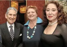  ??  ?? Nation
builder: Eric Samson with former Reserve Bank governor Gill Marcus and SA Jewish Board of Deputies Gauteng council member Reeva Forman at the board’s national conference in 2013. /Supplied