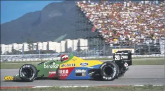  ??  ?? Herbert made his debut in 1989 with Benetton at Rio in Brazil, as 28 cars started the race