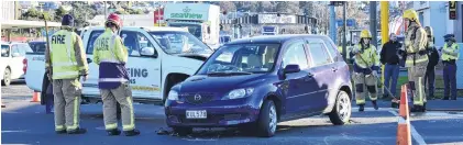  ?? PHOTO: GERARD O’BRIEN ?? Two vehicles required towing after a collision in South Dunedin yesterday morning.
A police spokeswoma­n said officers were called to the collision, at the corner of Andersons Bay Rd and Orari St, at 10.20am.
St John was called, she said, but it was...