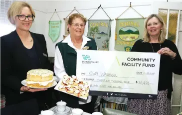  ??  ?? The CWA is known for its old fashioned sponges and scones and a kitchen upgrade at Warragul’s CWA House thanks to Latrobe Valley Authority may even improve the morning teas on offer. Last week mayor Mikaela Power, Warragul CWA Evening Branch life member Gwen Mason and the LVA’s Abigail Graham celebrated the funding announceme­nt.