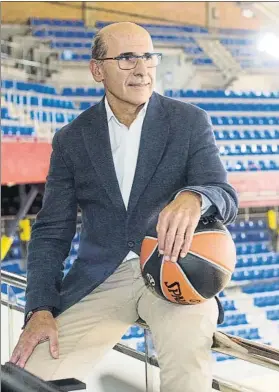  ?? FOTO: PERE PUNTÍ ?? Joan Bladé, ayer al mediodía en el Palau Blaugrana