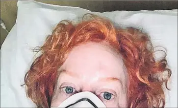  ?? Kathy Griffin ?? KATHY GRIFFIN posted this photo of herself in the Cedars-Sinai emergency department on Tuesday.