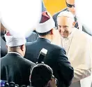  ?? Foto: AFP / Thomas Coex ?? Papst Franziskus bei seinem historisch­en Al-Azhar-Besuch.