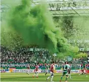  ?? GEPA
APA ?? Das neue Allianz-Stadion als Rauchkuchl – einigen Rapid-Fans fehlt eben der Durchblick