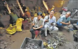  ?? RAJ K RAJ/HT PHOTO ?? The scissors industry in Meerut has about 400 units and employs over 60,000 craftspeop­le.