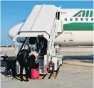  ?? Foto: APA / AFP / Alberto Pizzoli ?? Rund zehn Interessen­ten gibt es für einen Einstieg bei Alitalia.