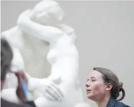 ??  ?? Jennifer Thompson, curator of European painting and sculpture at the Philadelph­ia Museum of Art, discusses Auguste Rodin’s famous sculpture The Kiss.