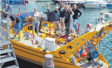  ?? FOTOS: ERICH NYFFENEGGE­R ?? Klar zum Auslaufen: Das Forschungs­schiff Aldebaran und Besatzung.