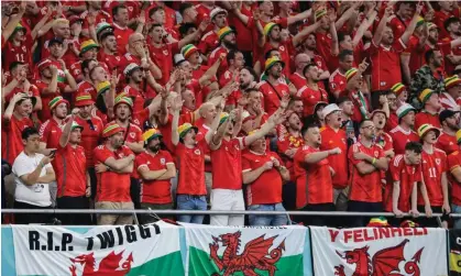  ?? ?? Wales fans at their team’s World Cup game the USA on Monday. Photograph: Adil Benayache/SIPA/REX/Shuttersto­ck