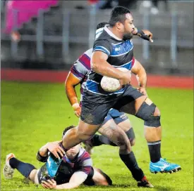  ?? PICTURE / STUART MUNRO ?? IN Friday’s Town vs Country trial at Cooks Gardens, prop Raymond Salu (Town) duly impressed.