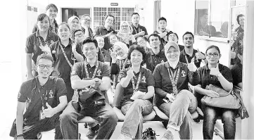  ??  ?? The Miri Orthopaedi­c Outreach Programme team.