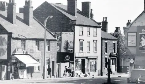  ??  ?? Lower High Street and Bridge Street, Wednesbury, 1964