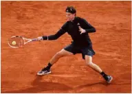  ??  ?? Dominic Thiem heeft zonder enige moeite de tweede ronde van Roland Garros bereikt. (Foto: Nusport)