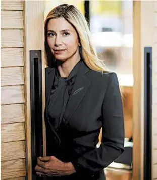  ?? MARCUS YAM/LOS ANGELES TIMES ?? Mira Sorvino describes her series “Startup,” which streams on Sony Crackle, as “Shakespear­e set in the tech world.”