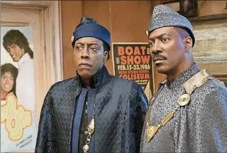  ?? PHOTOS COURTESY OF AMAZON STUDIOS ?? Arsenio Hall and Eddie Murphy star in “Coming 2 America.”