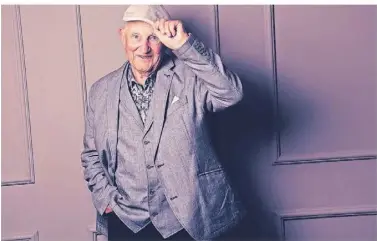  ?? FOTO: JO ?? Habe die Ehre: Hans-Hubert Meier mit fast 90 Jahren.