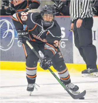  ?? JEREMY FRASER/CAPE BRETON POST ?? Dave Matthews of the Cape Breton West Islanders looks towards the net during a Nova Scotia Eastlink Major Midget Hockey League game against the Sydney Mitsubishi Rush earlier this season. Matthews and the Islanders will host the Kensington Monaghan Farms Wild in interlock play Friday in Port Hood.