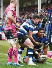  ??  ?? Hope: Cooper Vuna scores for Bath