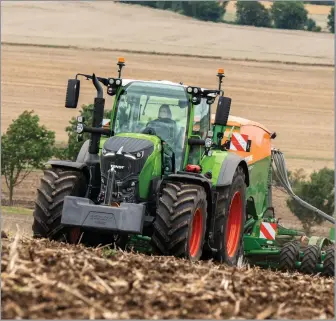  ?? ?? FENDT’S LATEST 700 Vario series pushes the boundaries up to 303hp and can come with a 60kph transmissi­on